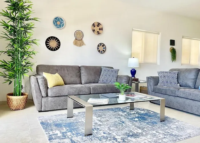 Walk To Beach, King Bed 2b2 Newly Furnished * Cabo San Lucas