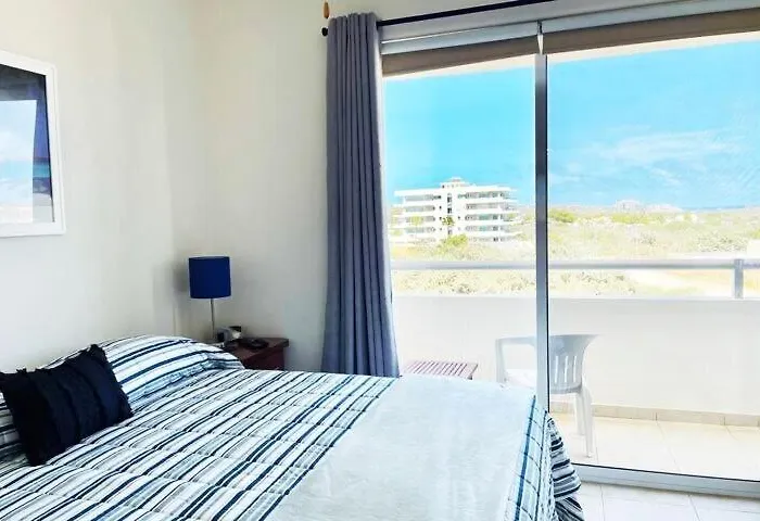 Walk To Beach, King Bed 2b2 Newly Furnished Cabo San Lucas